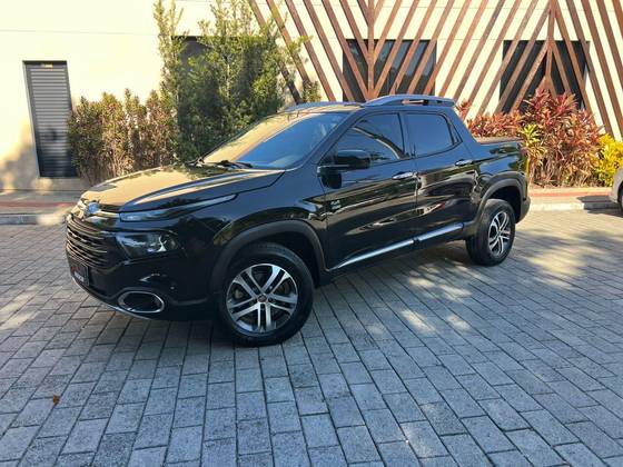 FIAT TORO 2.0 16V TURBO DIESEL VOLCANO 4WD AT9 FIAT TORO 2.0 16V TURBO DIESEL VOLCANO 4WD AT9